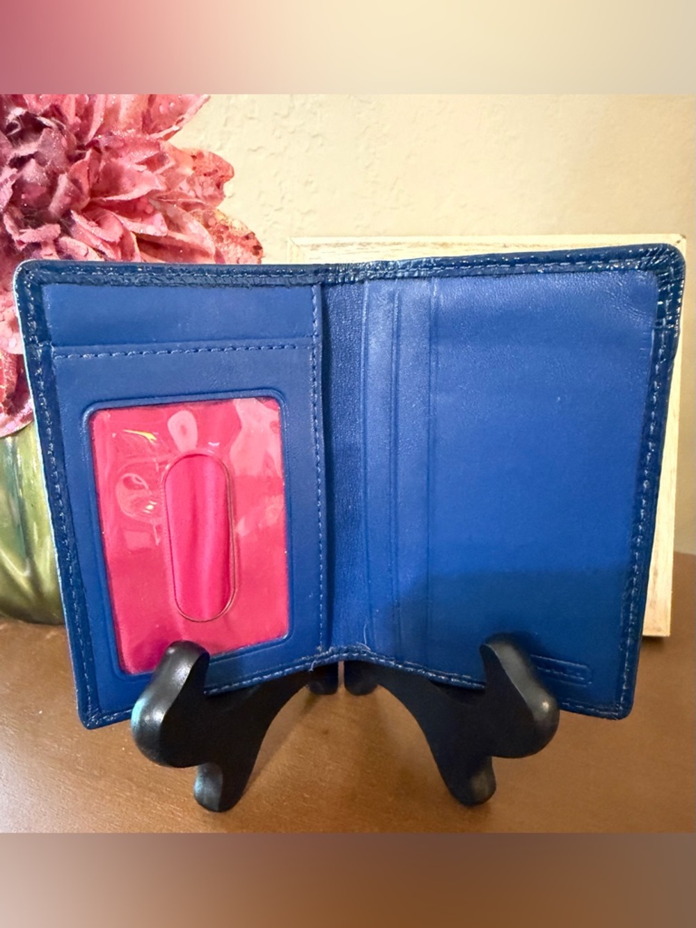 Coach Glossy Blue Patent Leather Card Case with Hot Pink Interior- GUC - Picture 4 of 8